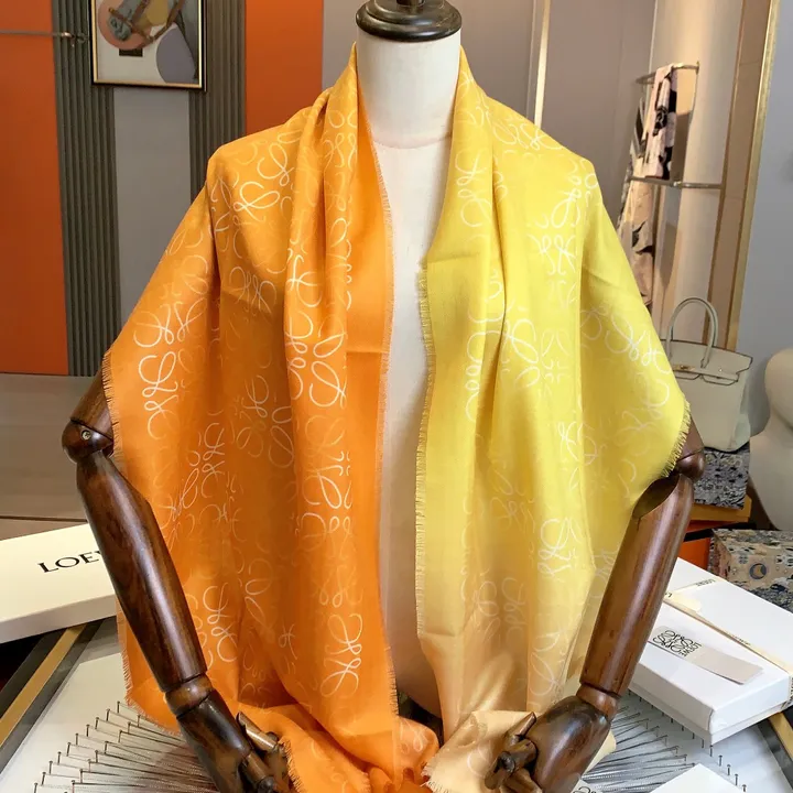 スーパーコピー ロエベ マフラー