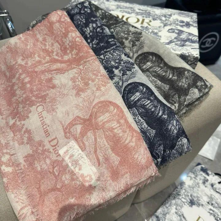 スーパーコピー ディオール マフラー