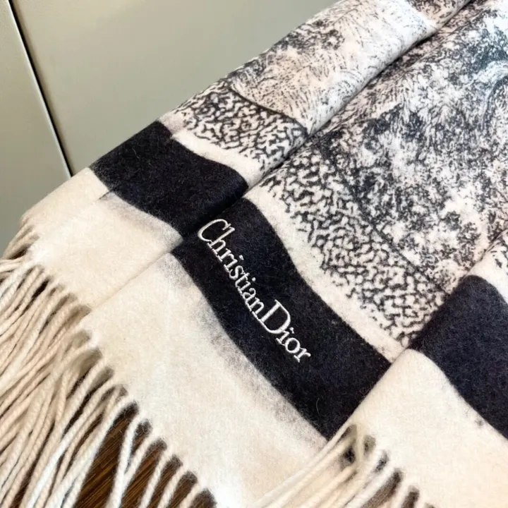 スーパーコピー ディオール マフラー