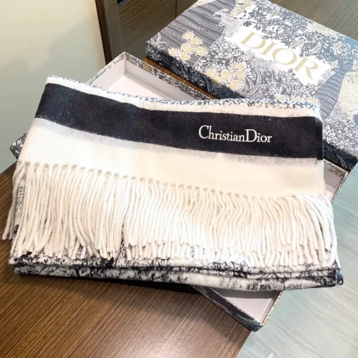 スーパーコピー ディオール マフラー