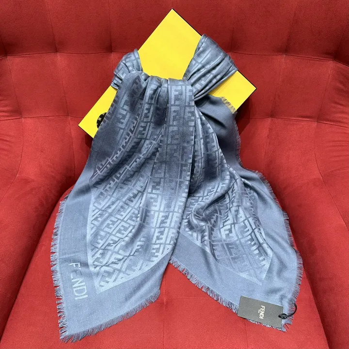 スーパーコピー フェンディ マフラー