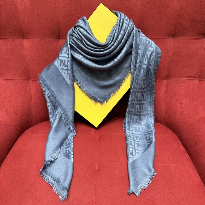 スーパーコピー フェンディ マフラー