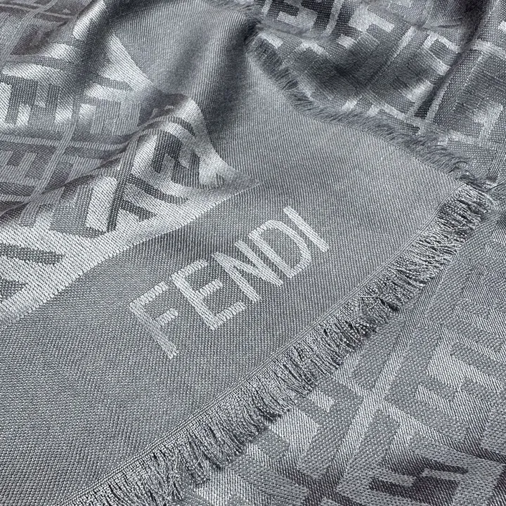 スーパーコピー フェンディ マフラー