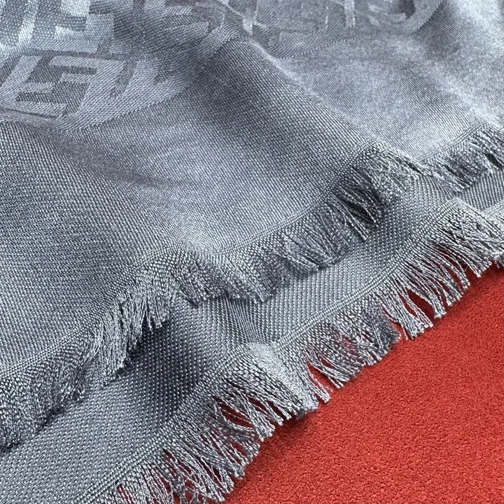 スーパーコピー フェンディ マフラー