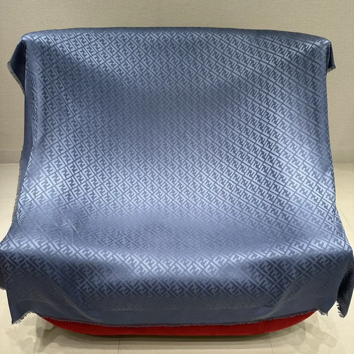 スーパーコピー フェンディ マフラー