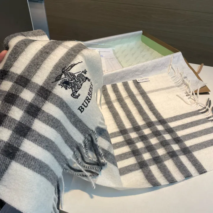 スーパーコピー バーバリー ス マフラー