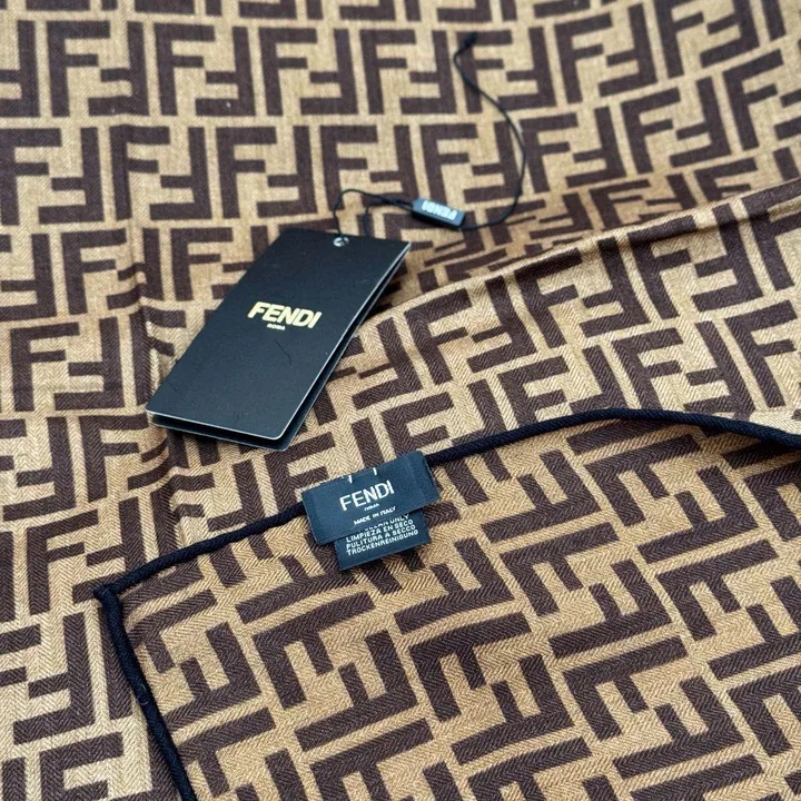 スーパーコピー フェンディ マフラー