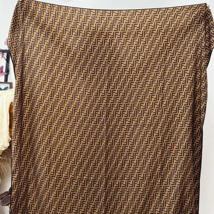 スーパーコピー フェンディ マフラー