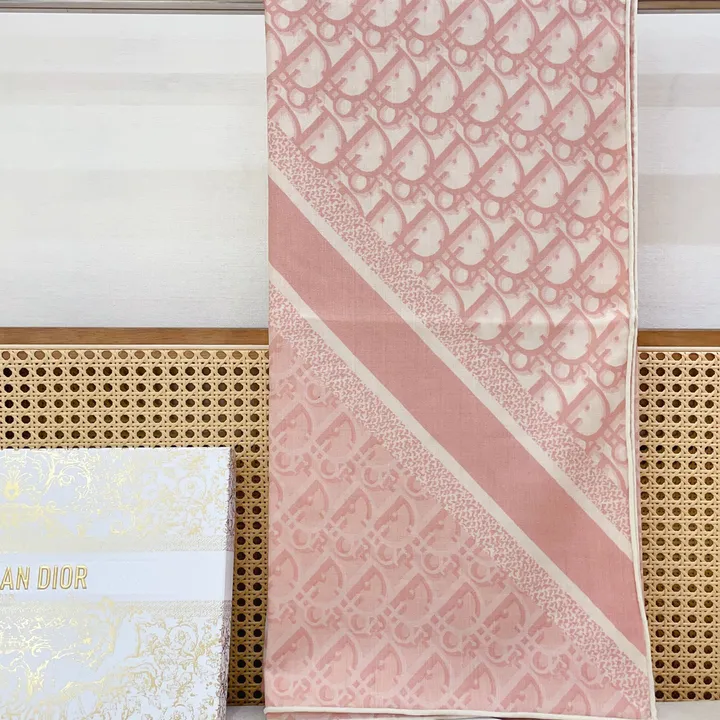 スーパーコピー ディオール マフラー