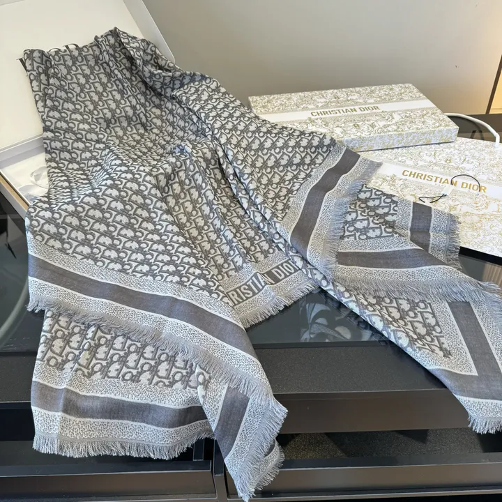 スーパーコピー ディオール マフラー