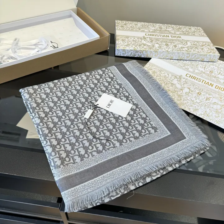 スーパーコピー ディオール マフラー