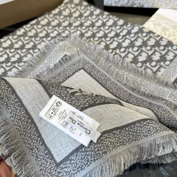 スーパーコピー ディオール マフラー