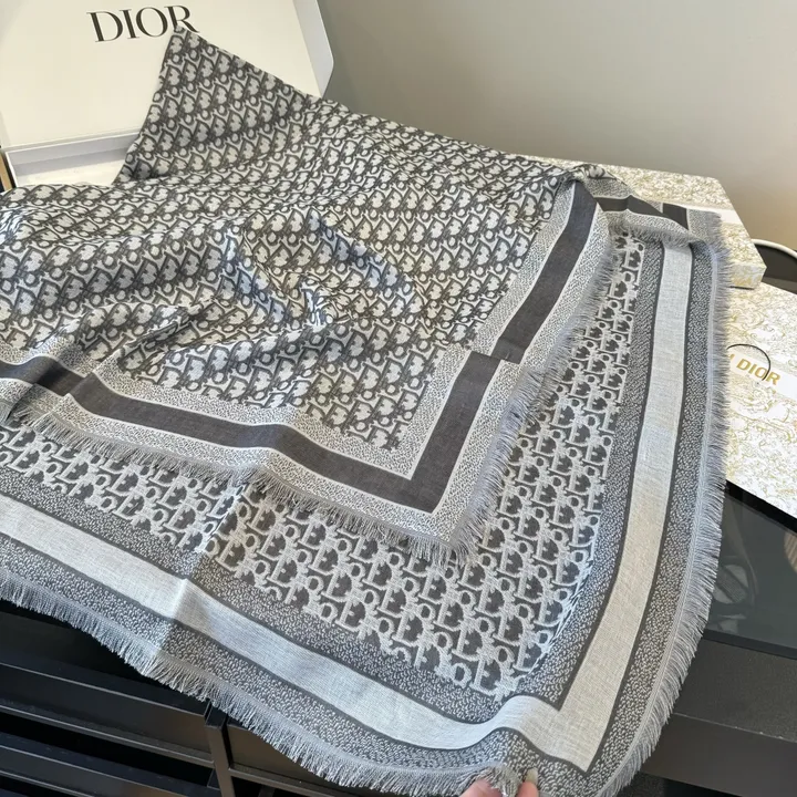 スーパーコピー ディオール マフラー