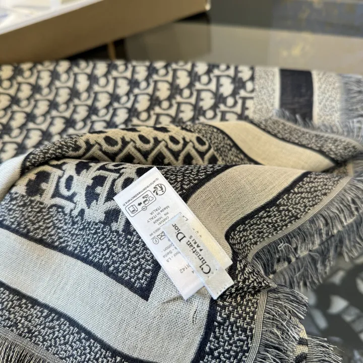 スーパーコピー ディオール マフラー