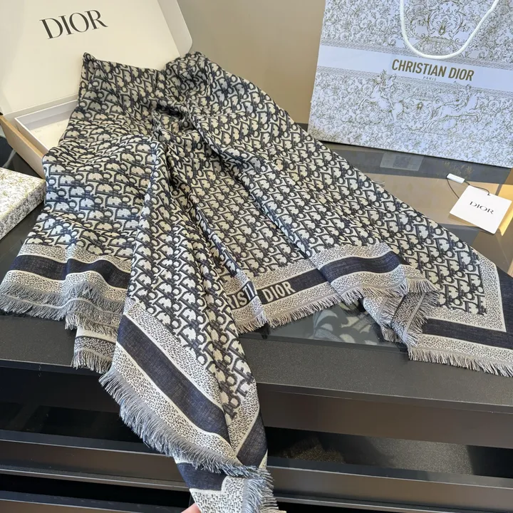 スーパーコピー ディオール マフラー