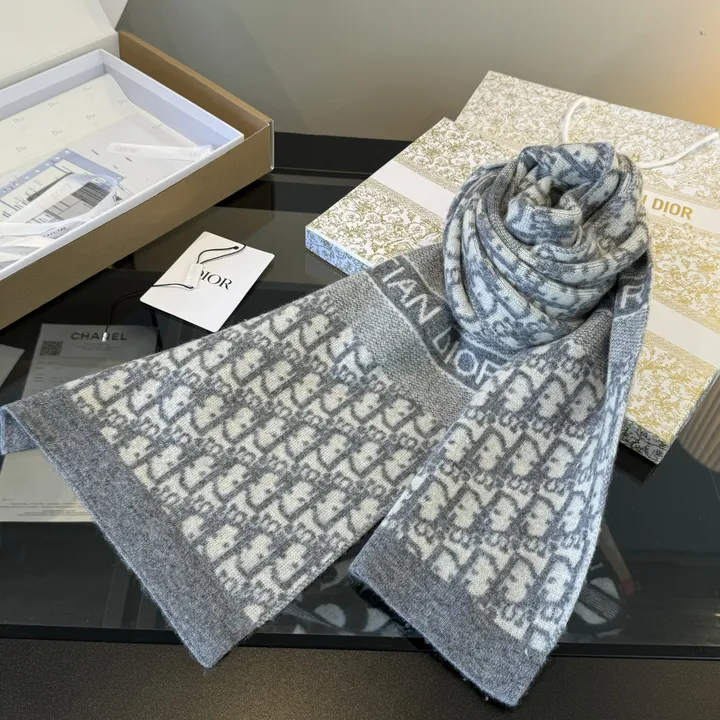 スーパーコピー ディオール マフラー