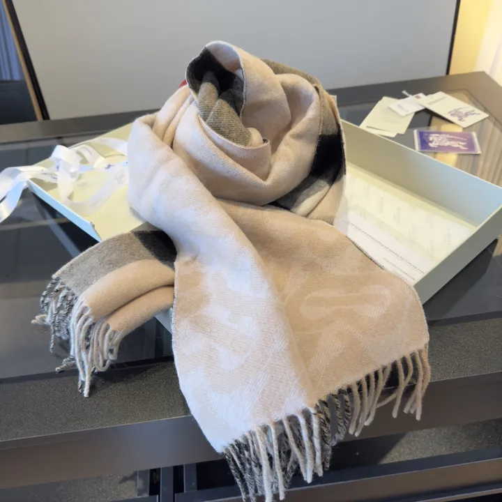 スーパーコピー バーバリー ス マフラー