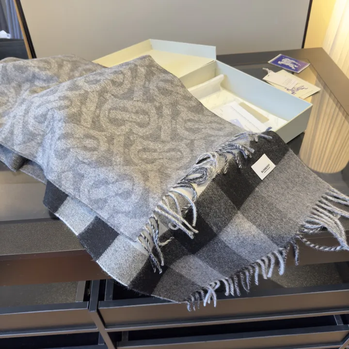 スーパーコピー バーバリー ス マフラー