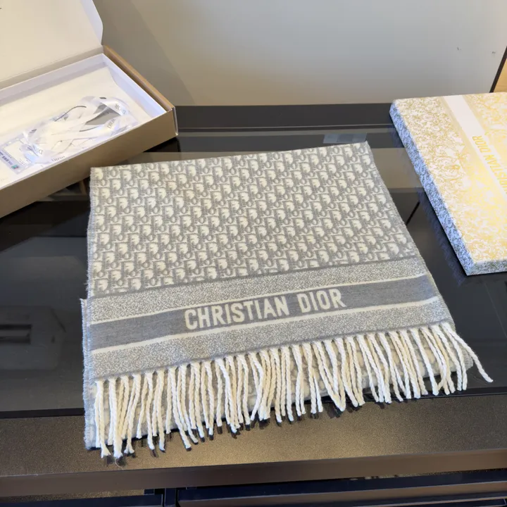 スーパーコピー ディオール マフラー