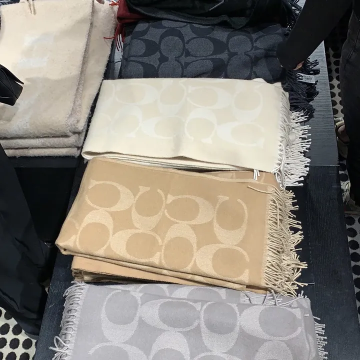 スーパーコピー コーチ マフラー