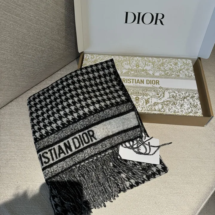 スーパーコピー ディオール マフラー