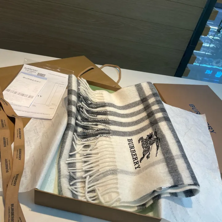 スーパーコピー バーバリー ス マフラー