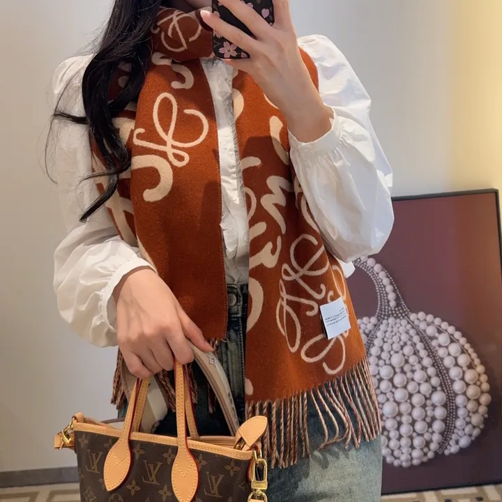 スーパーコピー ロエベ マフラー