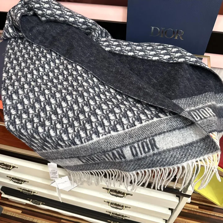 スーパーコピー ディオール マフラー