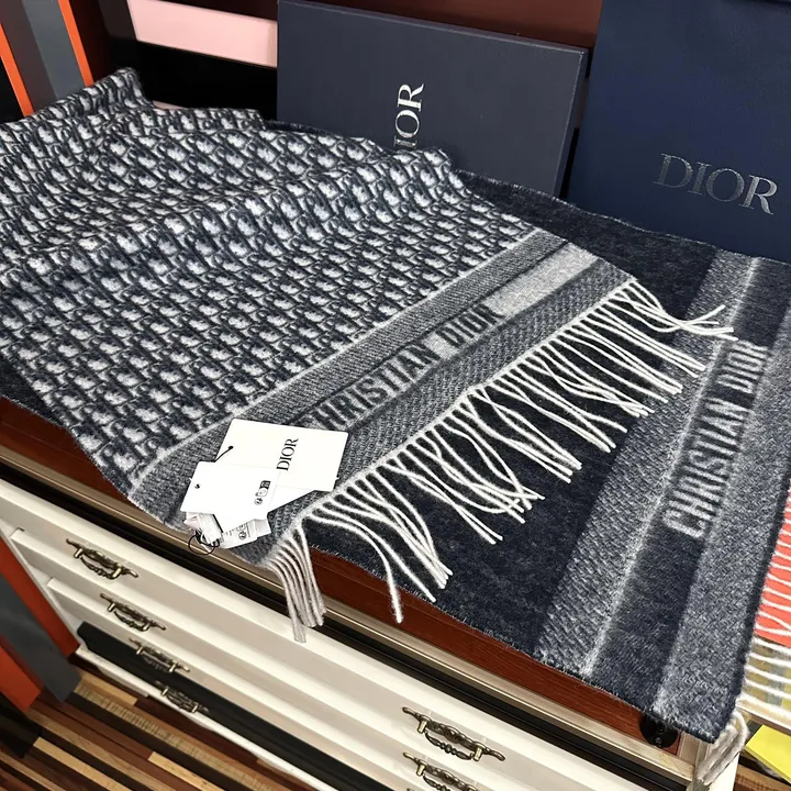 スーパーコピー ディオール マフラー