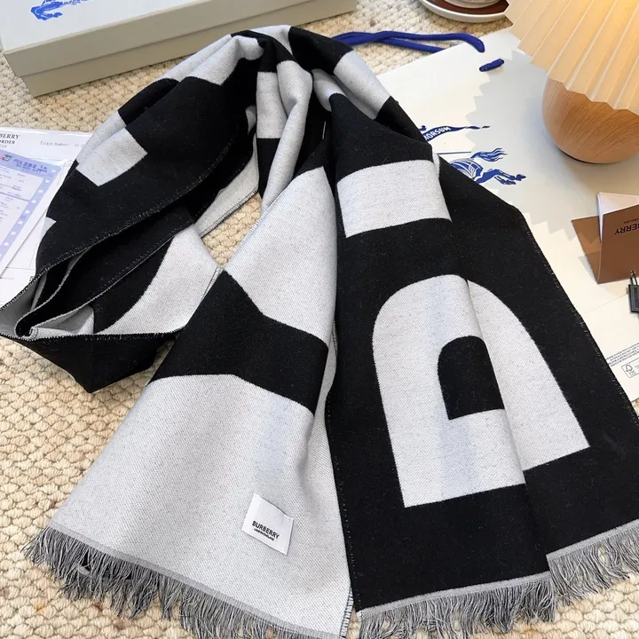 スーパーコピー バーバリー ス マフラー