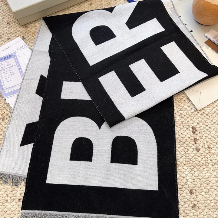 スーパーコピー バーバリー ス マフラー