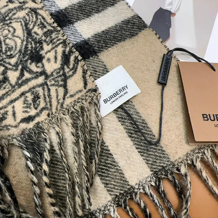 スーパーコピー バーバリー ス マフラー