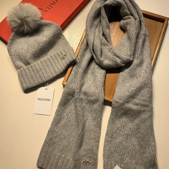 スーパーコピー ヴァレンティノ マフラー