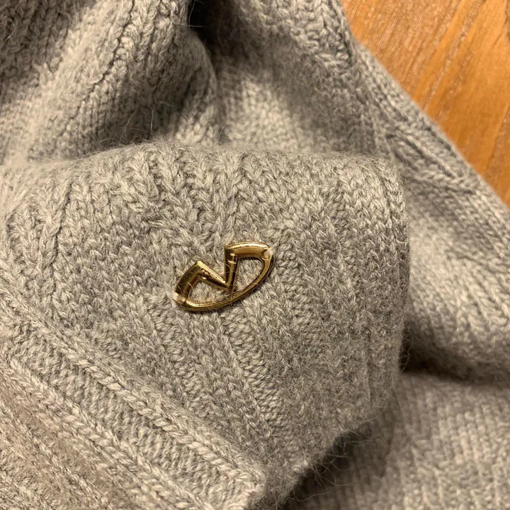 スーパーコピー ヴァレンティノ マフラー