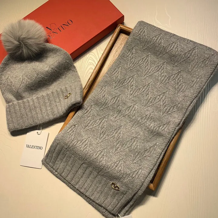 スーパーコピー ヴァレンティノ マフラー