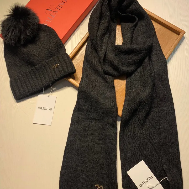 スーパーコピー ヴァレンティノ マフラー