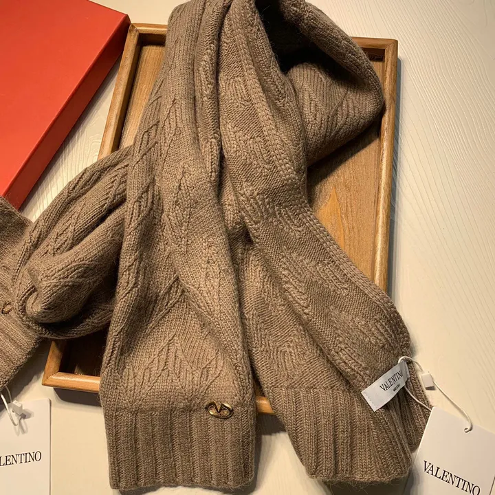 スーパーコピー ヴァレンティノ マフラー