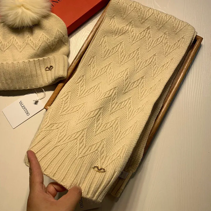 スーパーコピー ヴァレンティノ マフラー