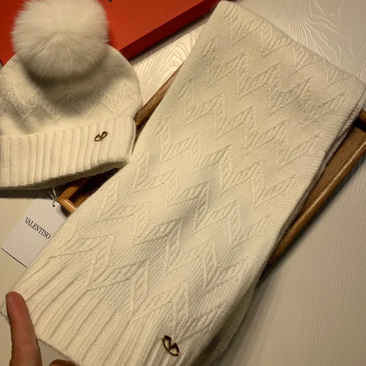 スーパーコピー ヴァレンティノ マフラー