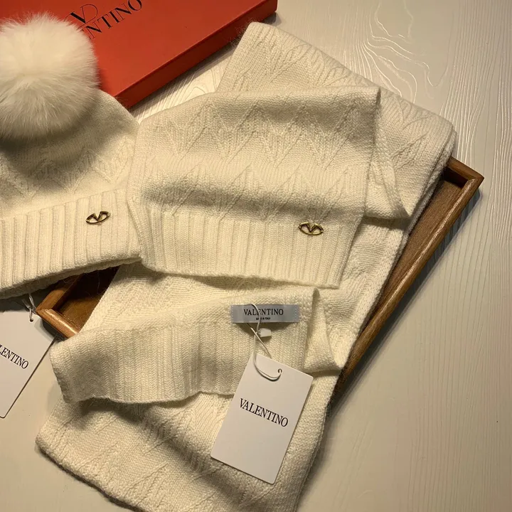 スーパーコピー ヴァレンティノ マフラー