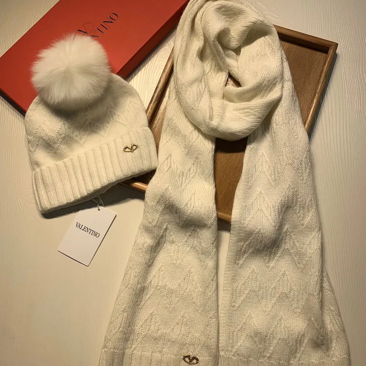 スーパーコピー ヴァレンティノ マフラー