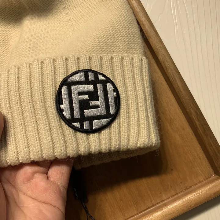 スーパーコピー フェンディ マフラー