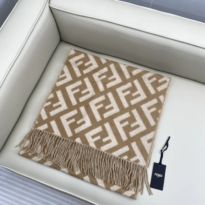 スーパーコピー フェンディ マフラー