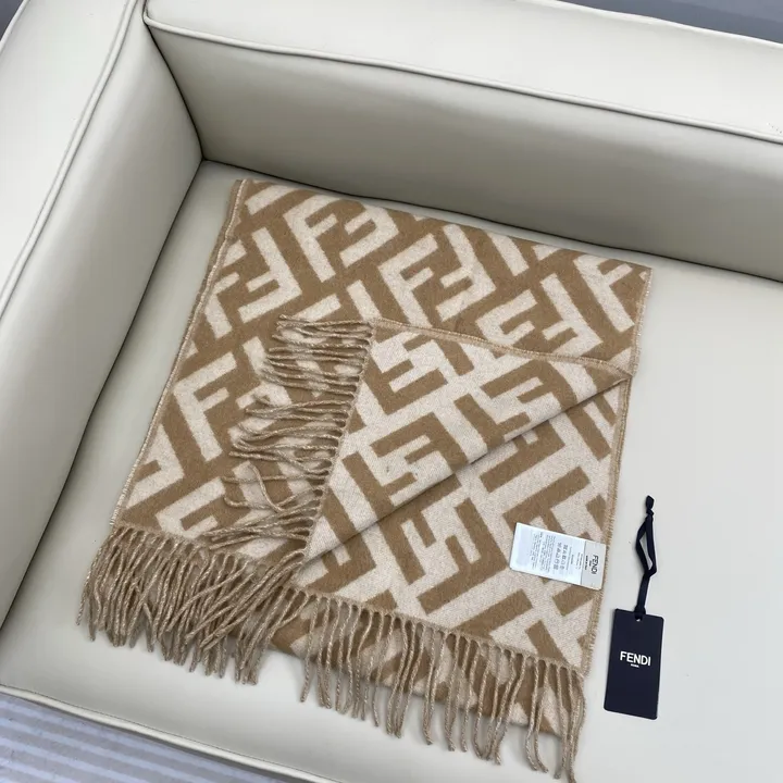 スーパーコピー フェンディ マフラー