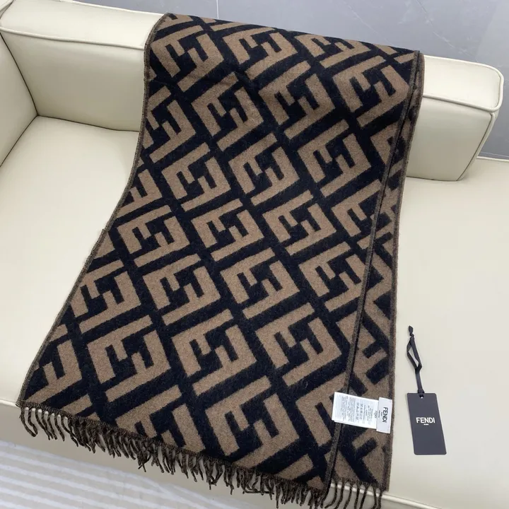 スーパーコピー フェンディ マフラー