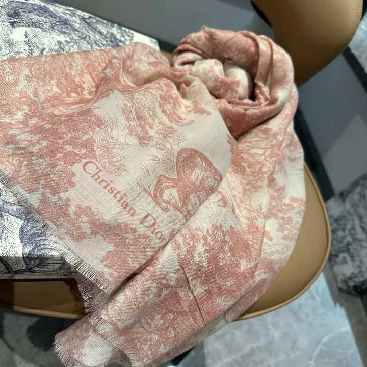 スーパーコピー ディオール マフラー