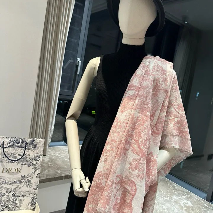 スーパーコピー ディオール マフラー