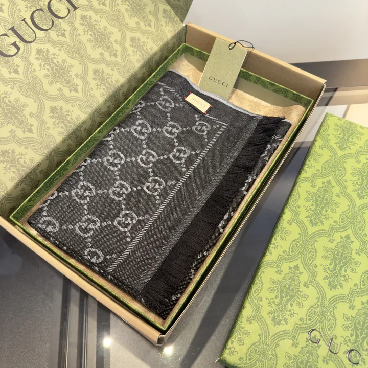 スーパーコピー グッチ マフラー