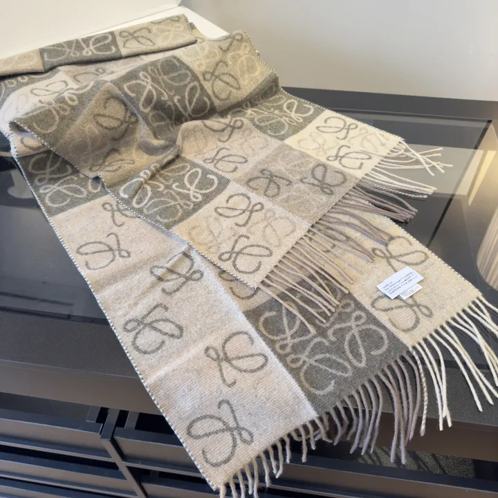 スーパーコピー ロエベ マフラー