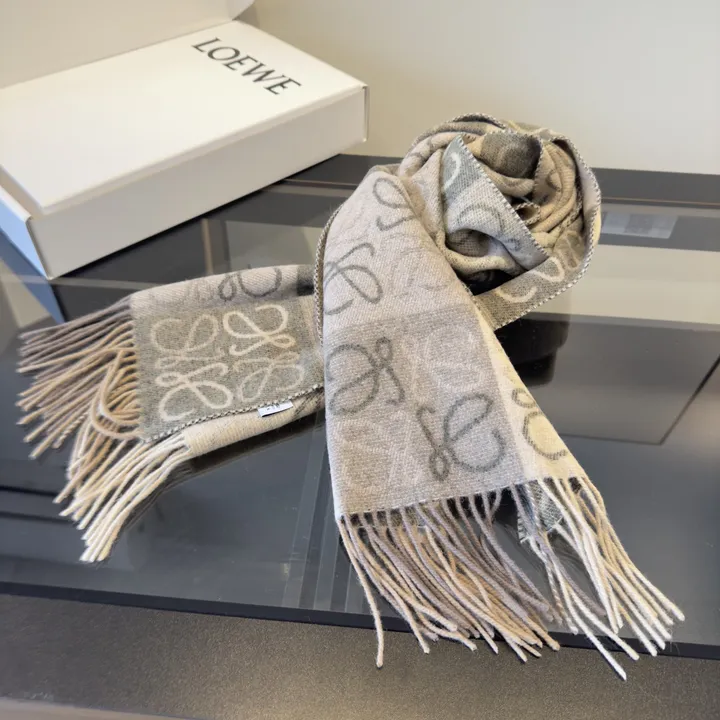 スーパーコピー ロエベ マフラー